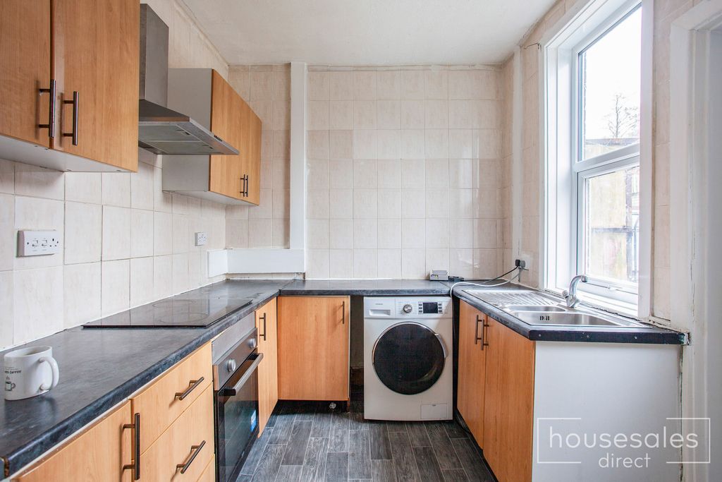 Property photo 2 of 11