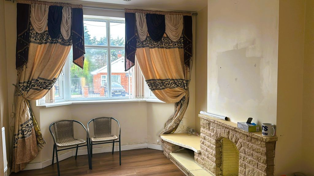 Property photo 2 of 9