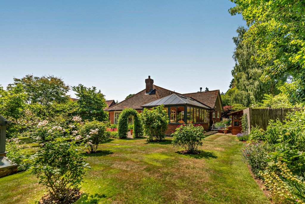 Additional image 12 of 4 bed bungalow for saleLatimer Way, Knotty Green, Beaconsfield, Buckinghamshire HP9