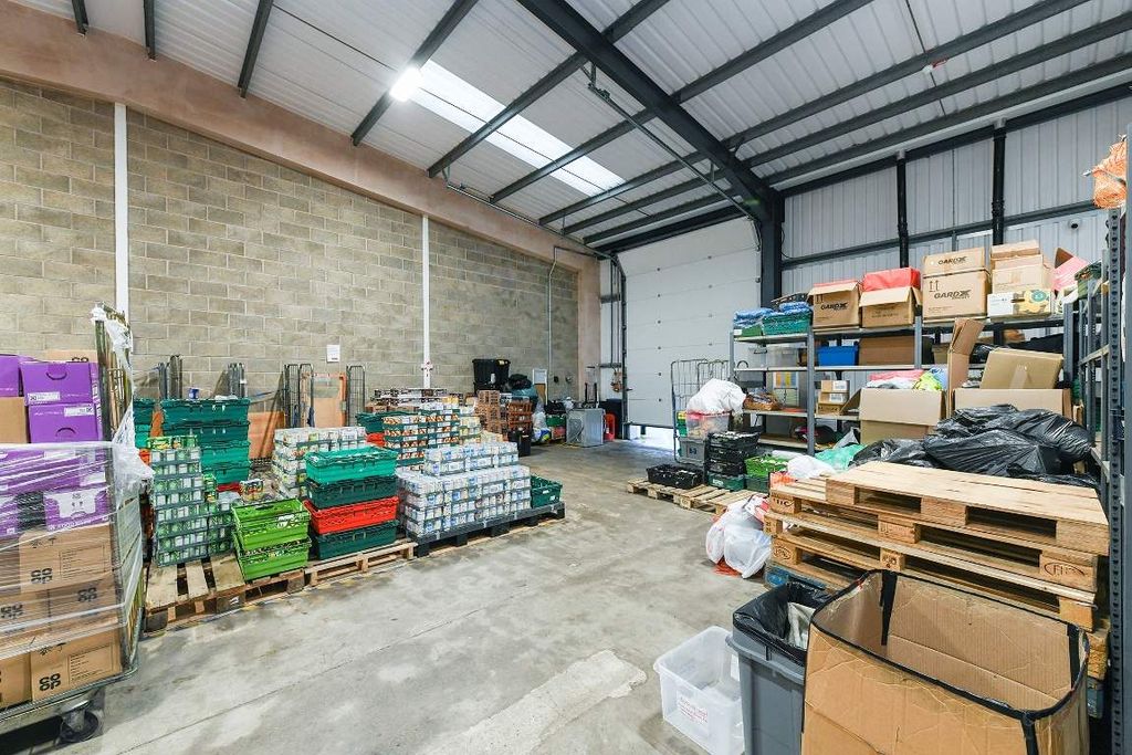 Property photo 3 of 7