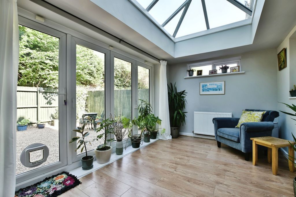Property photo 2 of 20 Orangery