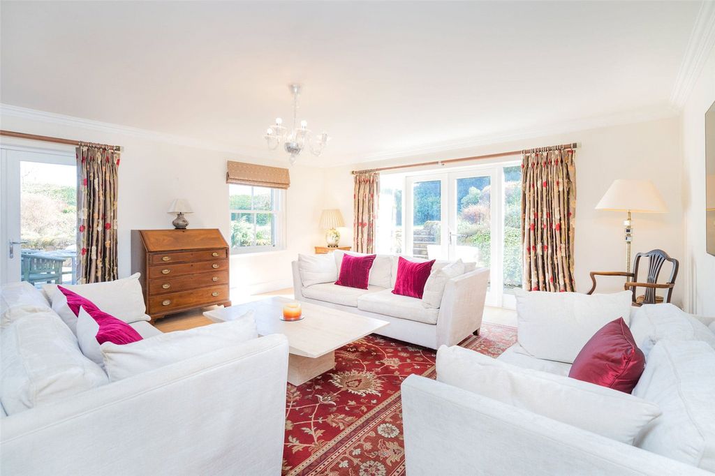 Property photo 3 of 59 Drawing Room