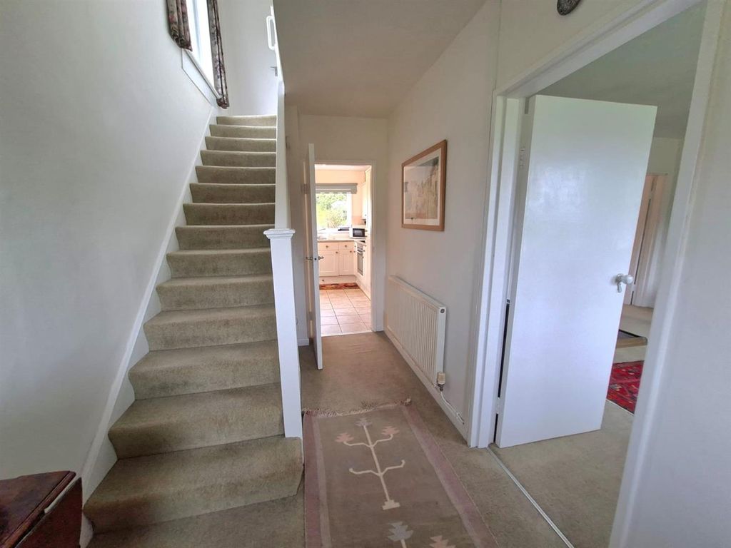 Property photo 3 of 21 9F540Fb4-c362-42F1-8A91-3F81E4391E43.Jpg