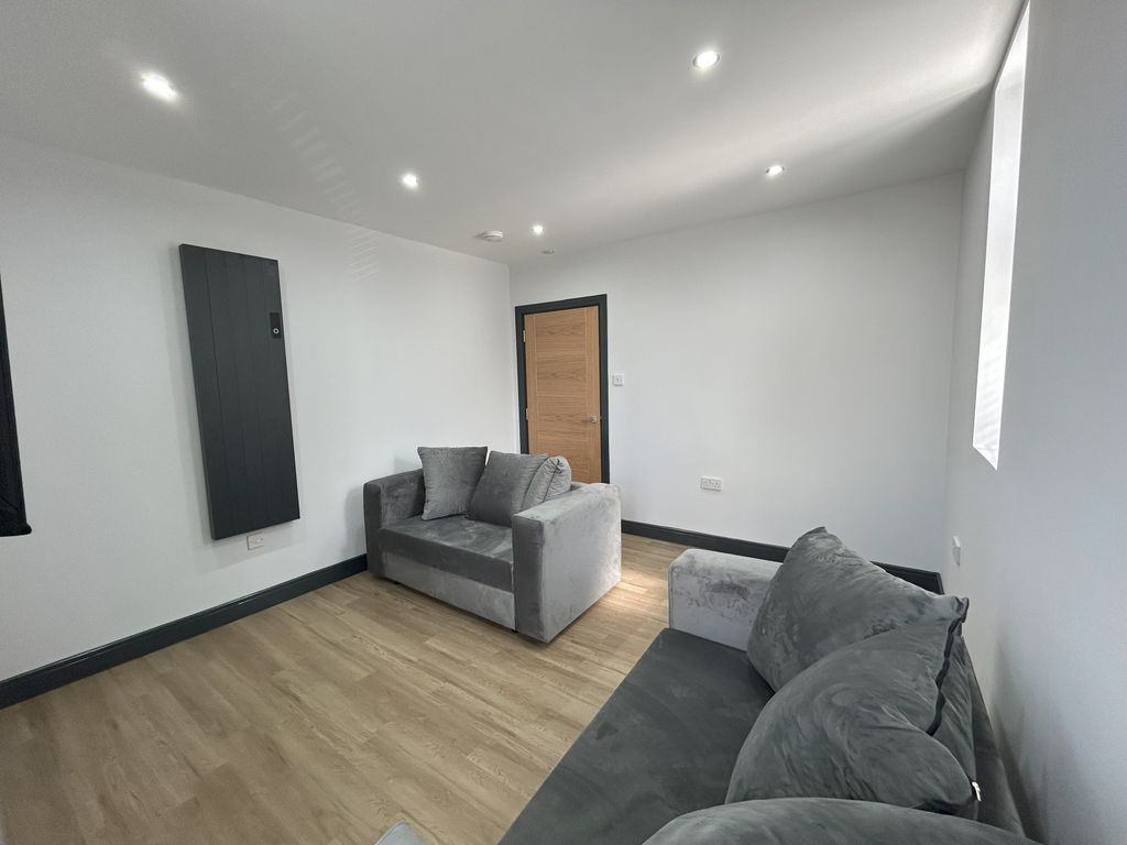 Property photo 3 of 11 Img_1790