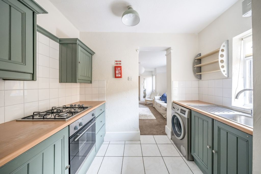 Property photo 1 of 17 6
