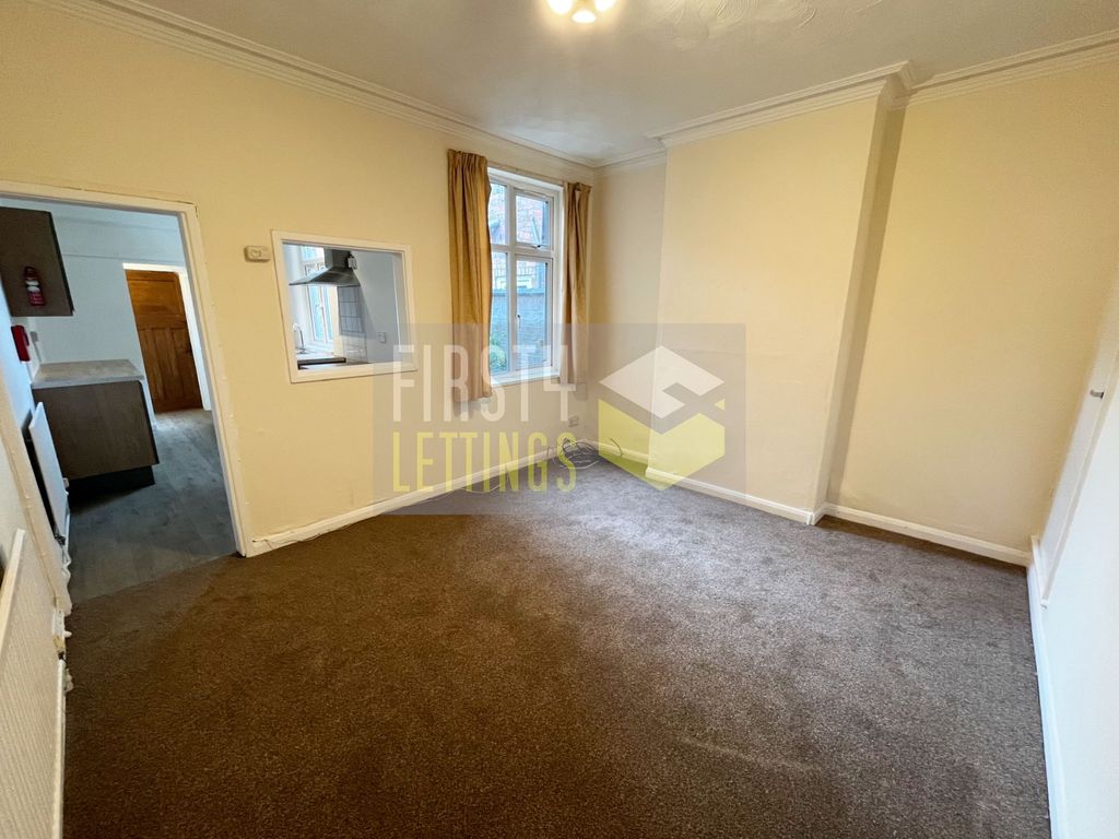 Property photo 2 of 9 Photo 3