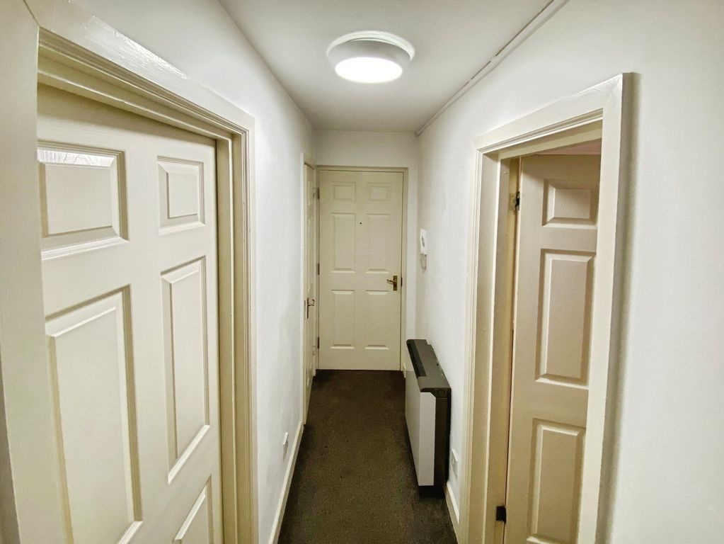 Property photo 2 of 16 Internal