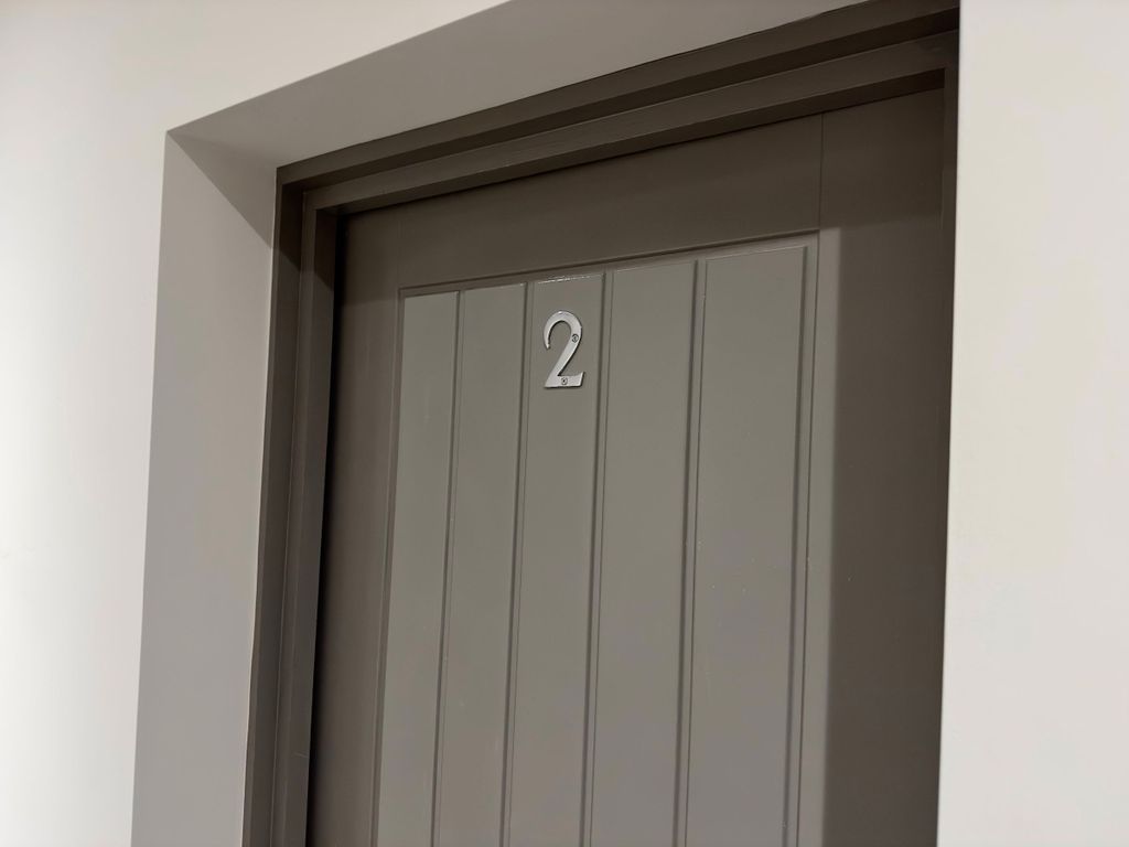 Property photo 3 of 16 Apartment 2