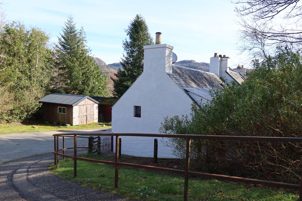 Property photo 3 of 39