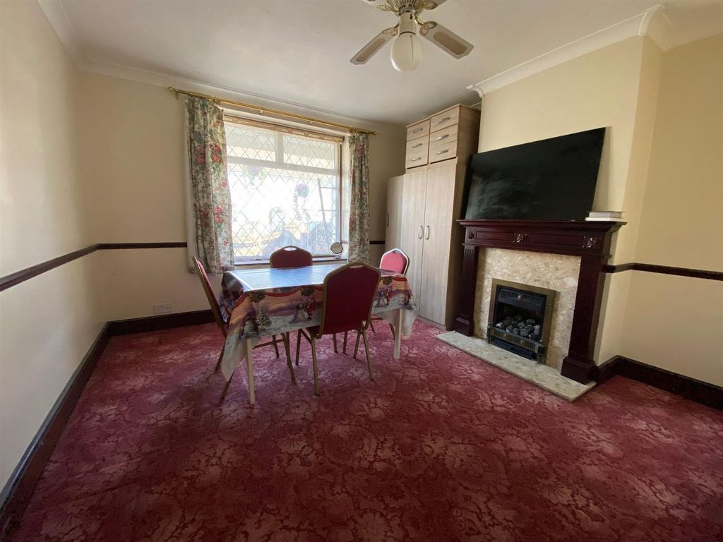 Property photo 3 of 23 H1.Jpg