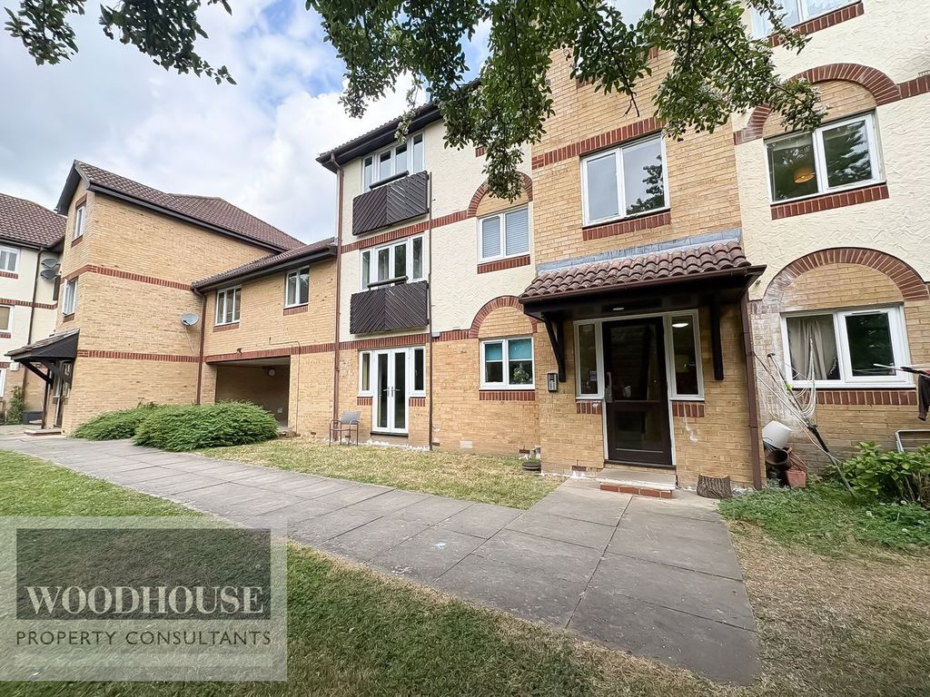 Property photo 1 of 15