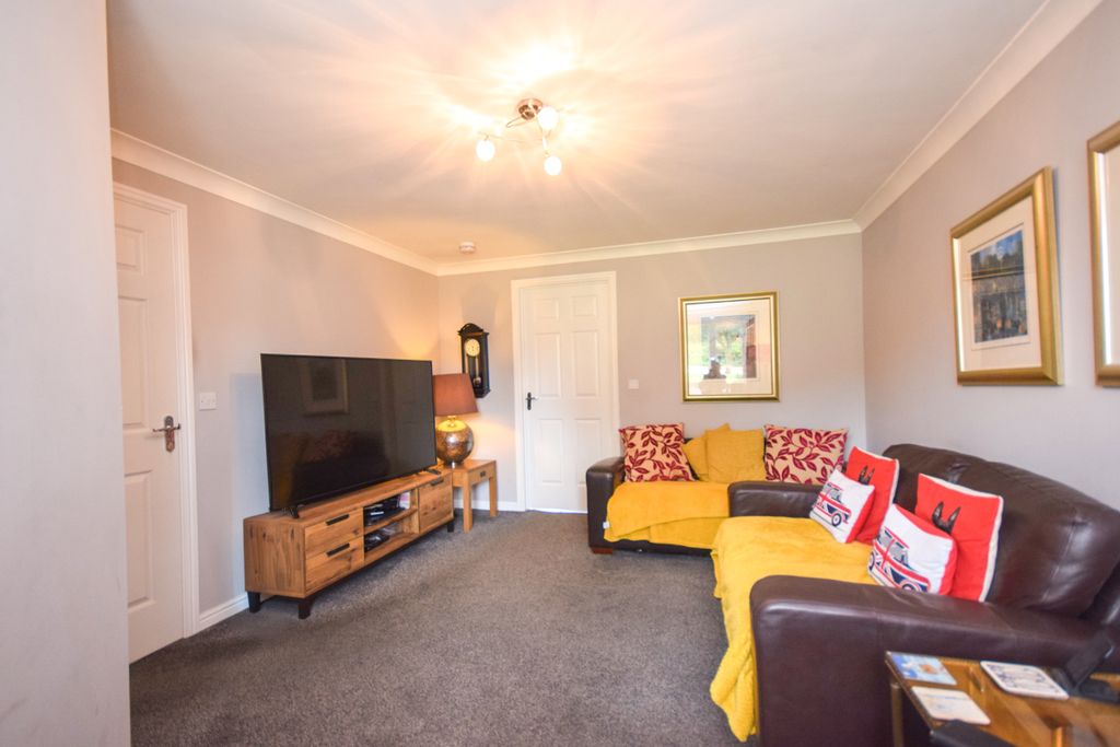 Property photo 3 of 18