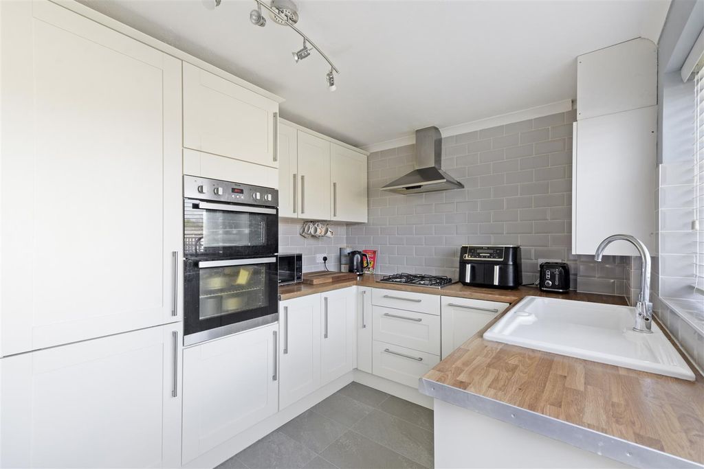 Property photo 1 of 13 21Stanley06.Jpg