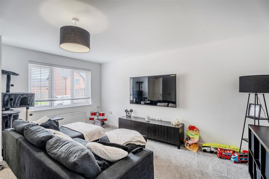 Property photo 3 of 28 5Blackshilllane-12.Jpg