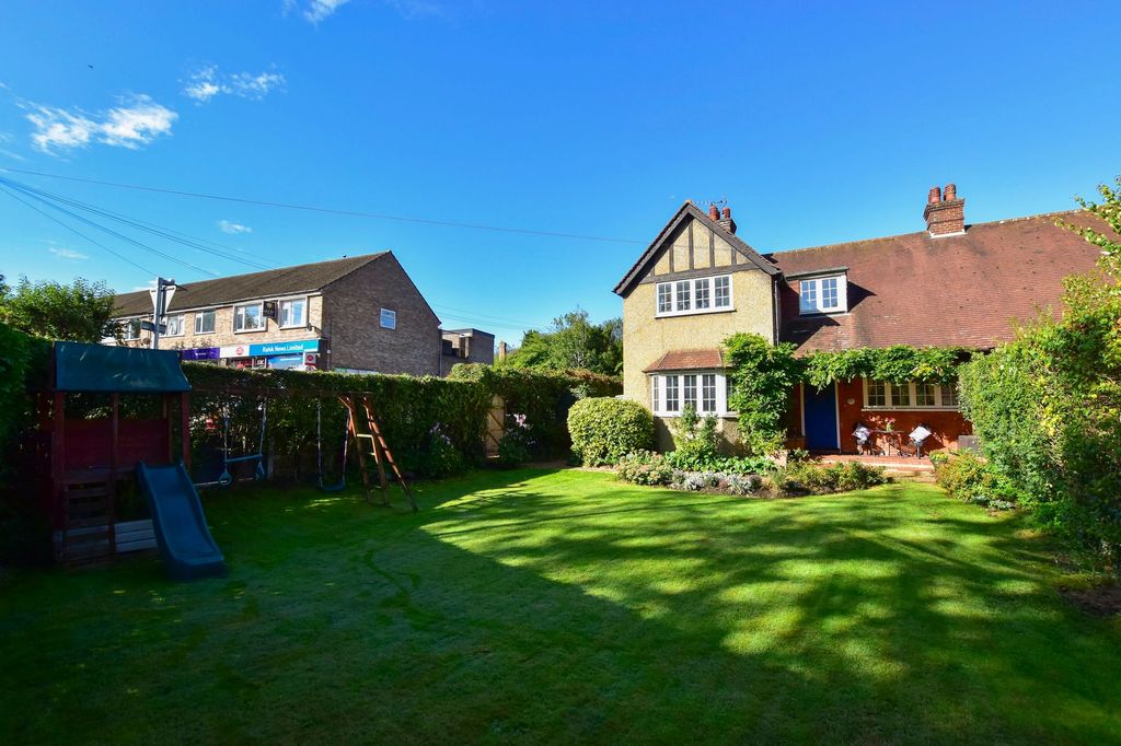 Property photo 3 of 39