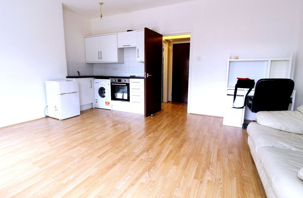 Property photo 2 of 4