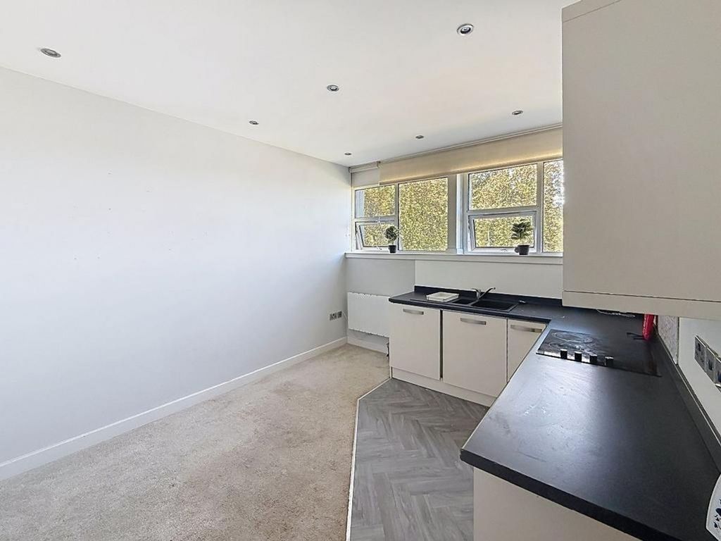 Property photo 1 of 7 Kitchen / Living Space