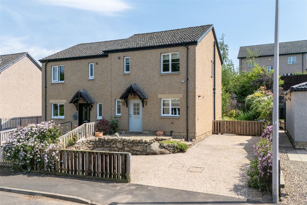 Property photo 1 of 19 85_Springwood_Rise-1.Jpg