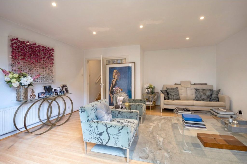 Property photo 3 of 13 Reception Room