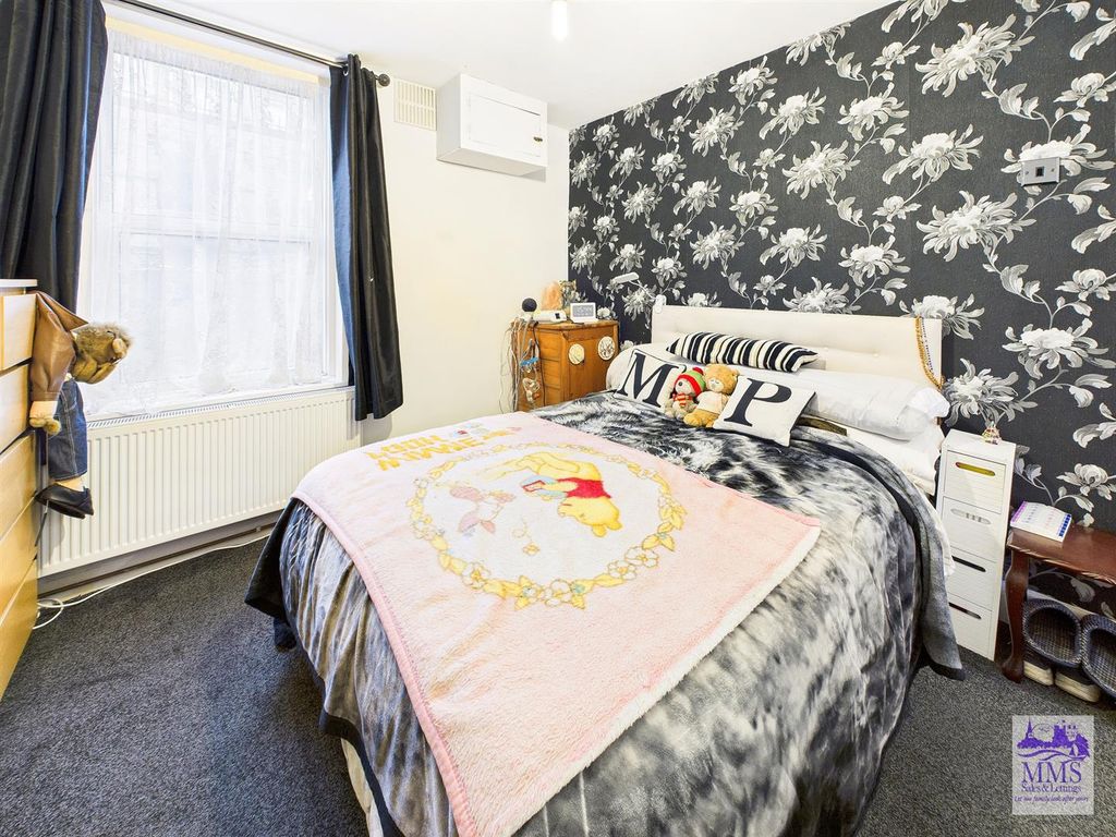 Property photo 3 of 13 Cam04098G0-Pr0119-Still002.Jpg