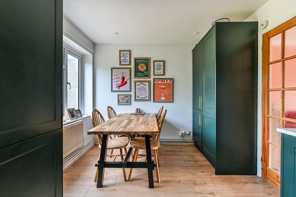 Property photo 3 of 12 Dining