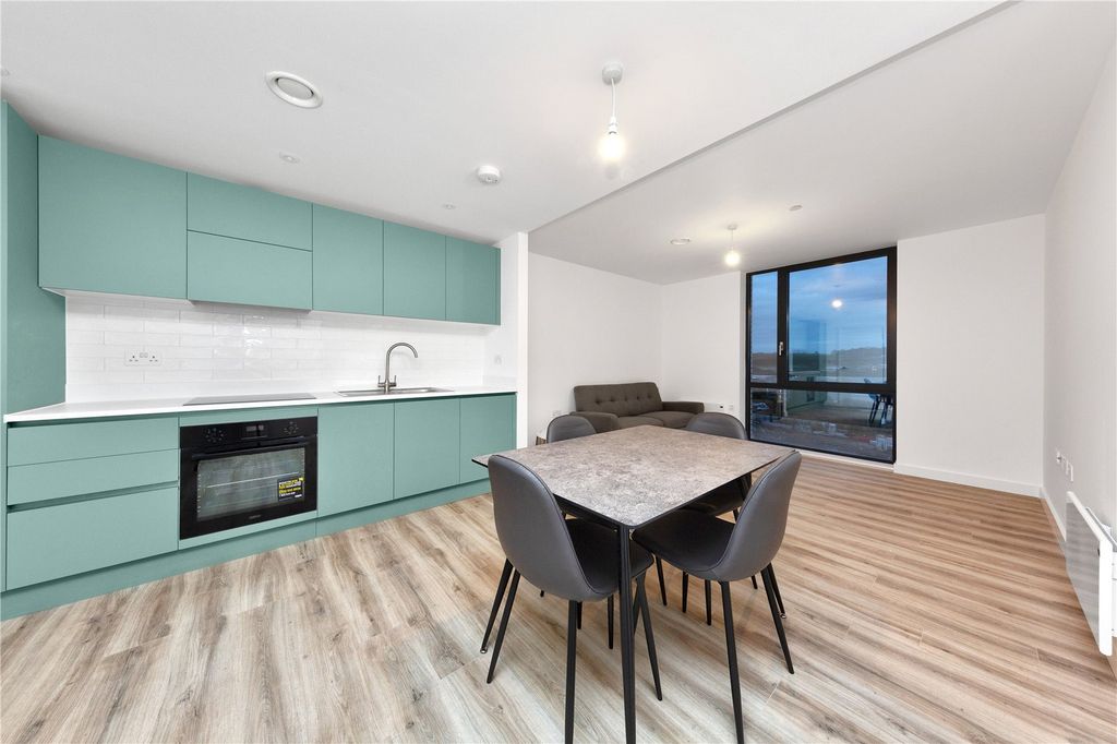 Property photo 2 of 8 Picture No. 06