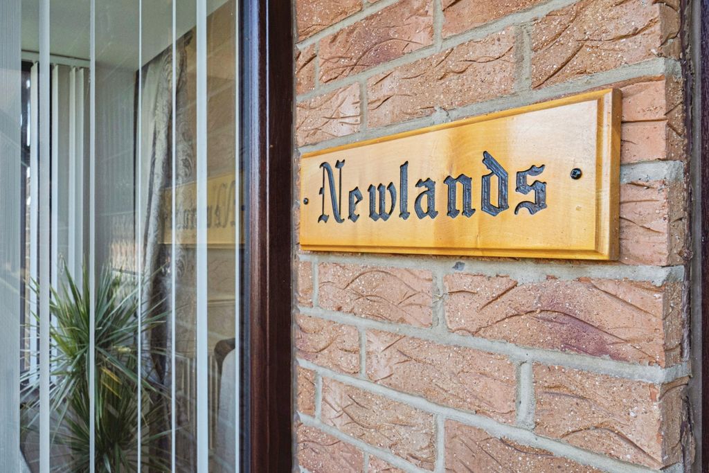 Property photo 2 of 22 Front View