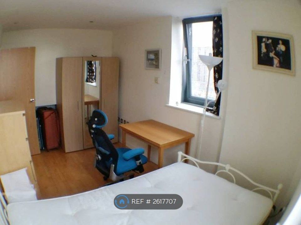 Property photo 2 of 12