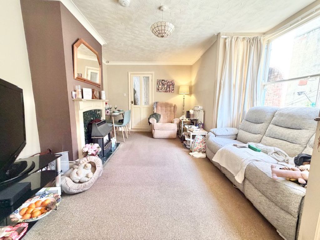 Property photo 3 of 13 Living Room