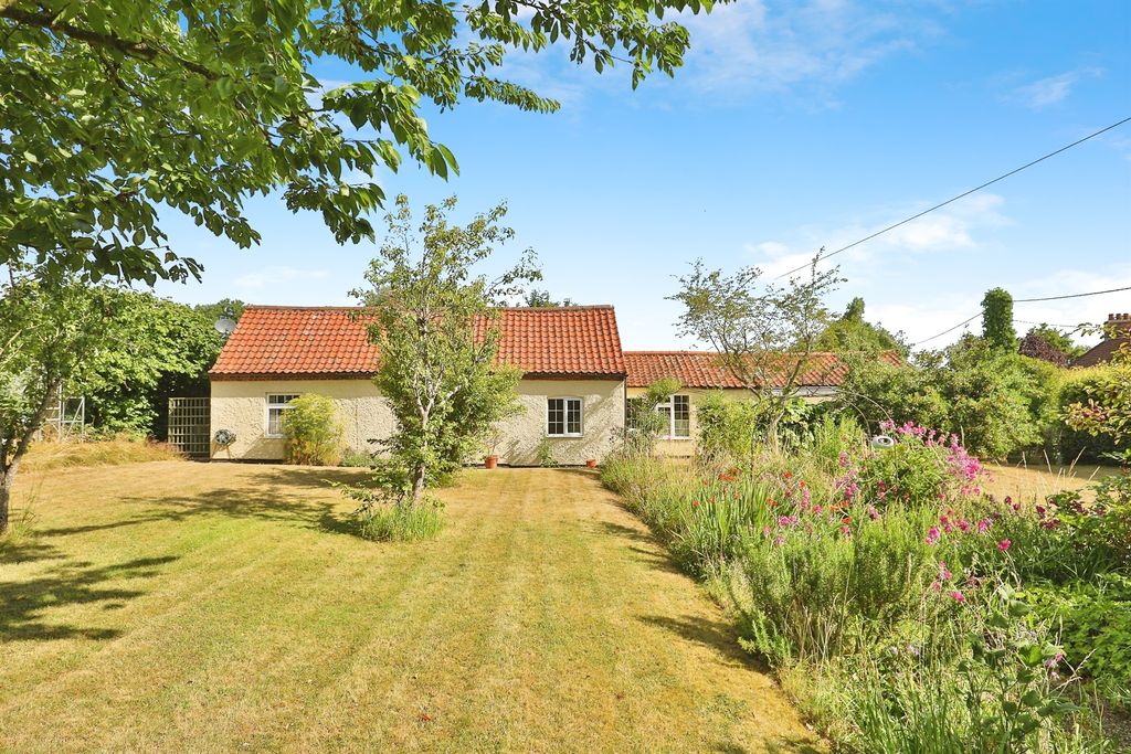 Property photo 3 of 24