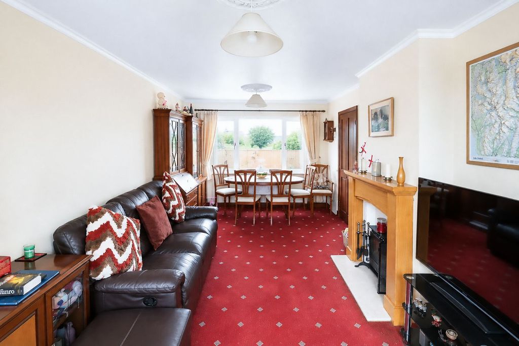 Property photo 3 of 12 Dining Lounge