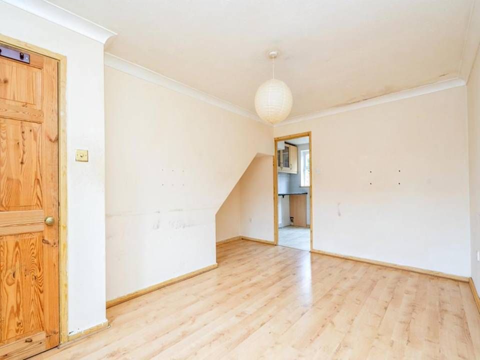 Property photo 2 of 6