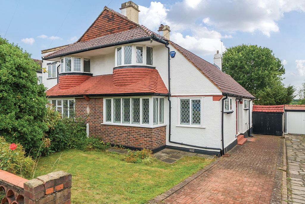 Property photo 1 of 11 External