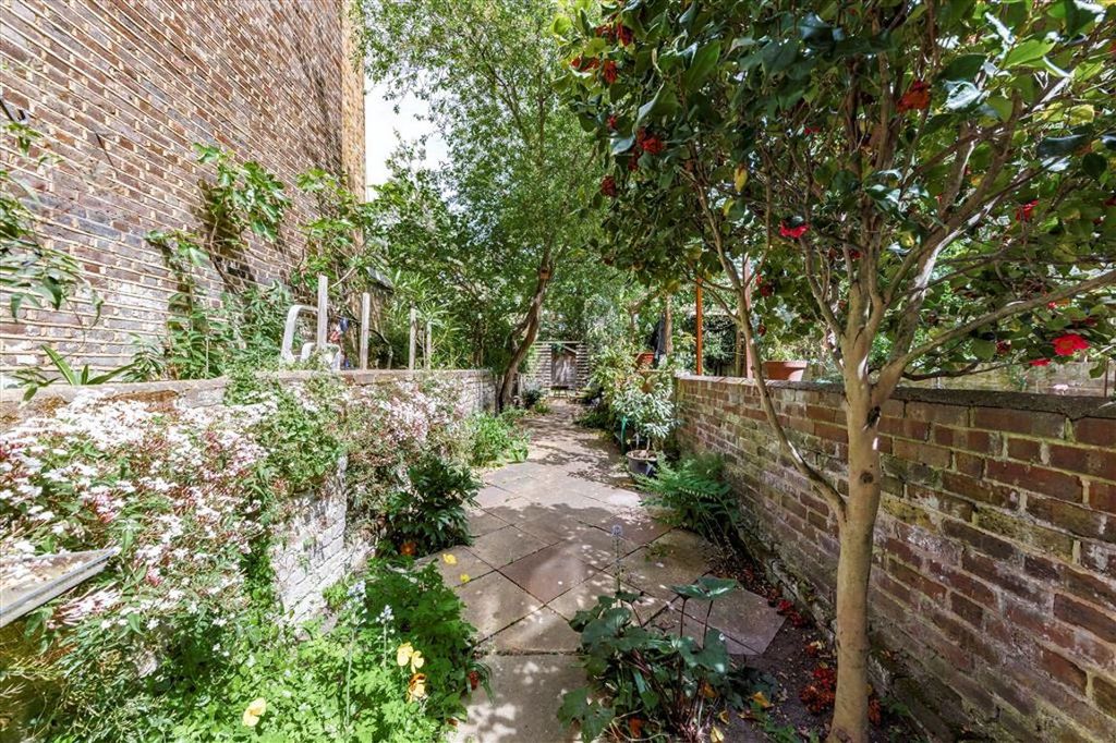 Property photo 3 of 14