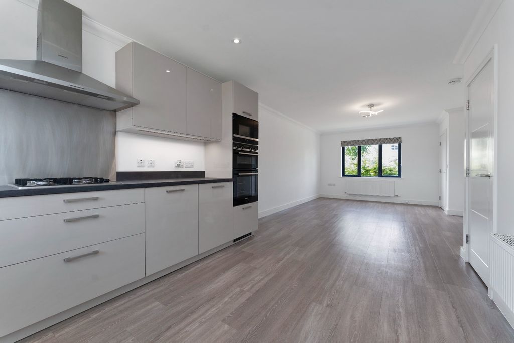 Property photo 3 of 28 5397352