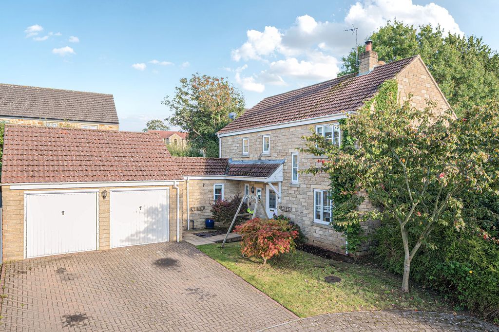 Property photo 1 of 24