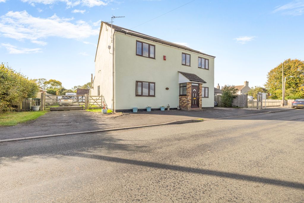 Property photo 1 of 27