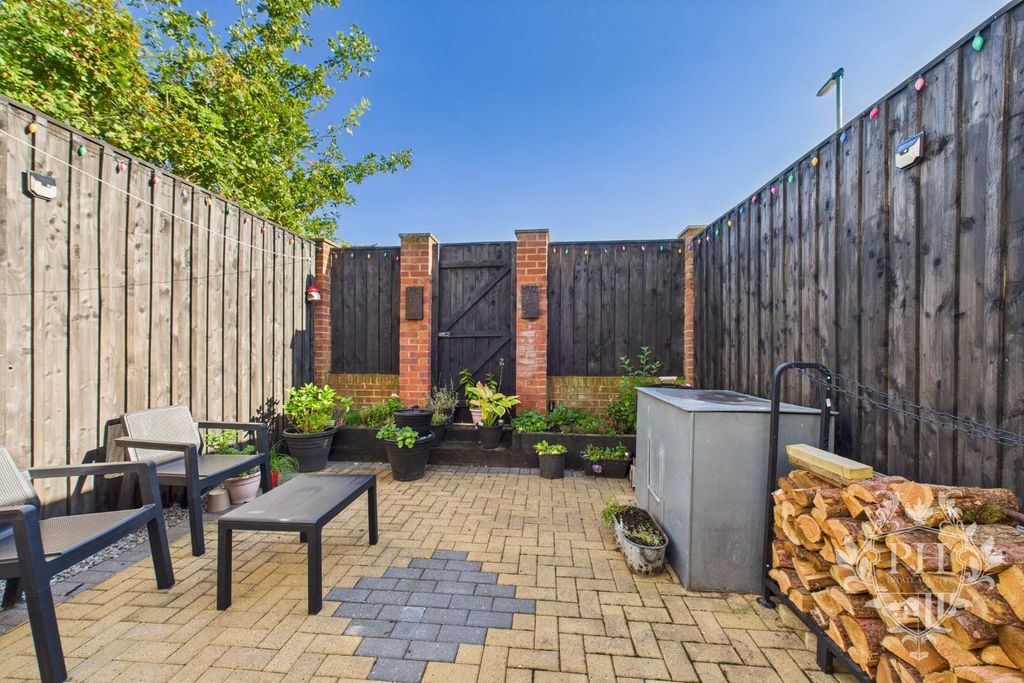 Property photo 2 of 10 Cam02002G0-Pr0197-Still009.Jpg