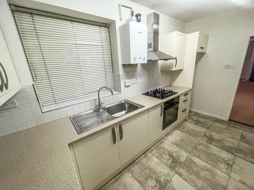 Property photo 3 of 13 F846D2A3-Fbaf-4F02-8A87-E3D02138008A.Jpg