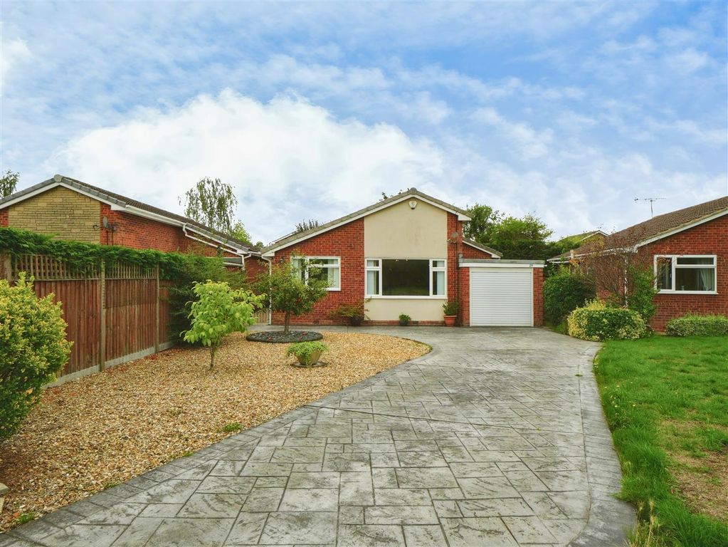 Property photo 1 of 18 External