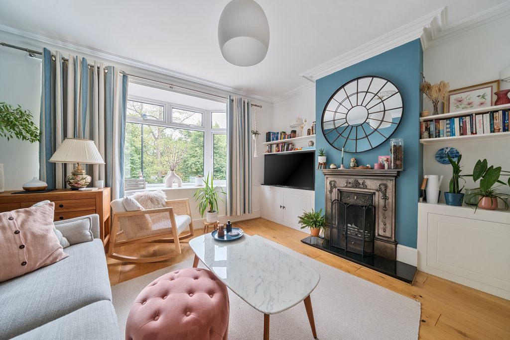 Property photo 3 of 14 1326648-19-6878E4...