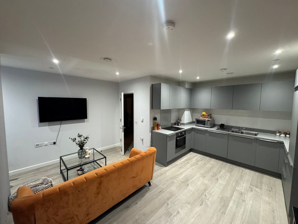 Property photo 3 of 8