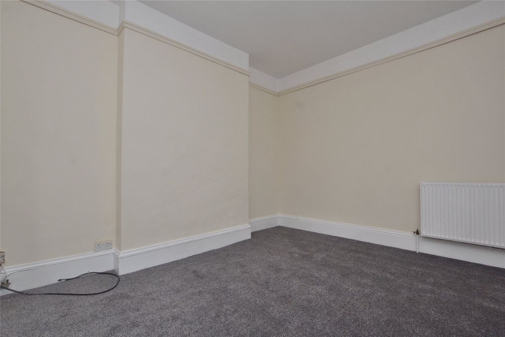 Property photo 3 of 14 Living Room