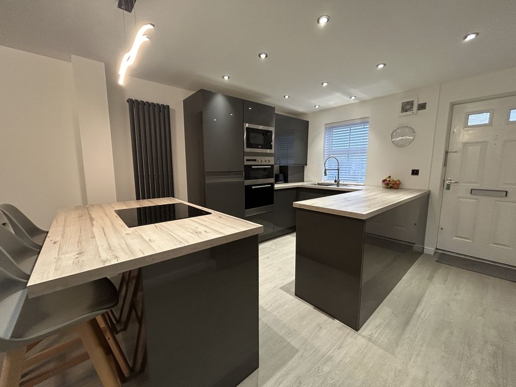 Property photo 2 of 14 Img_4577