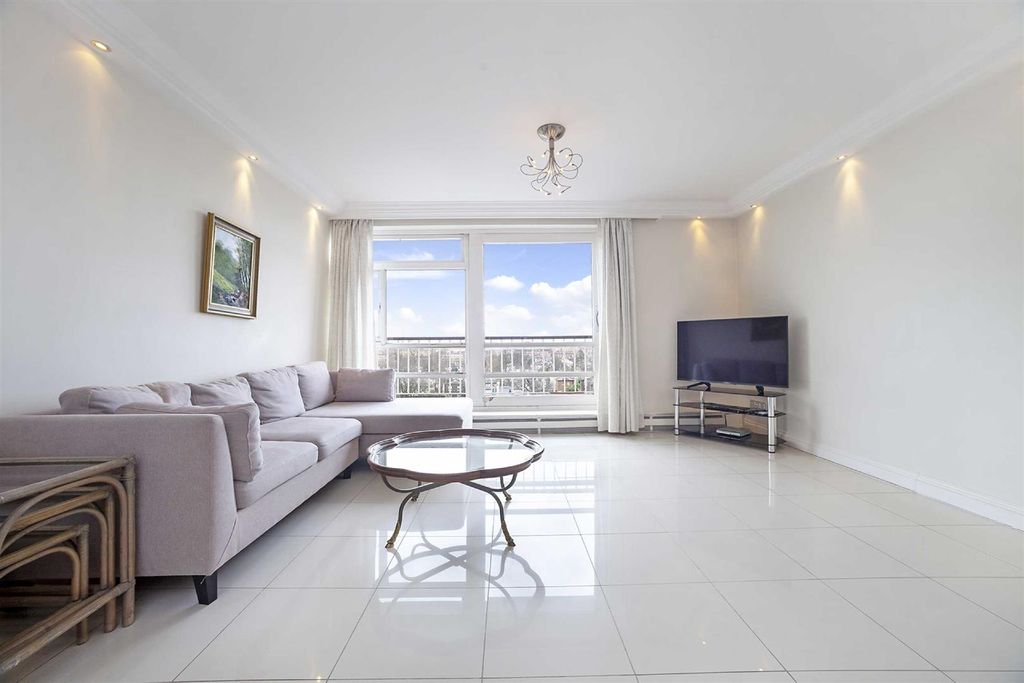 Property photo 2 of 13 Property-Photo-740