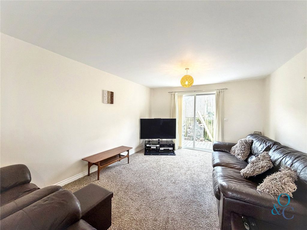 Property photo 3 of 20 Picture No. 04