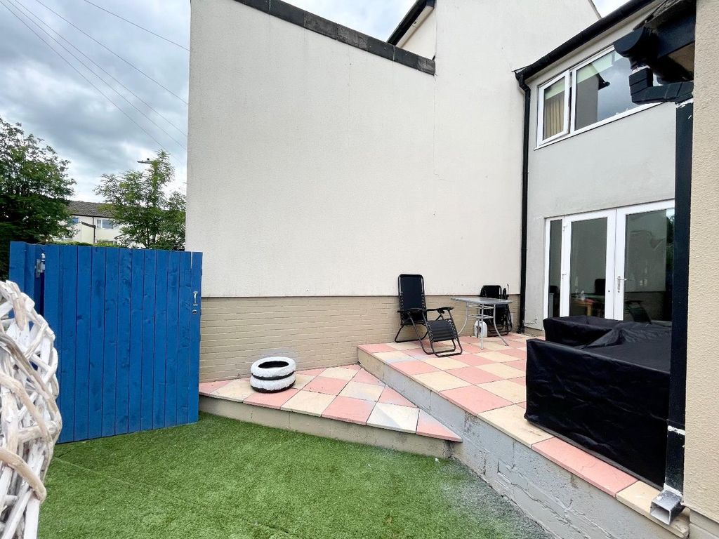 Property photo 2 of 23 Externally