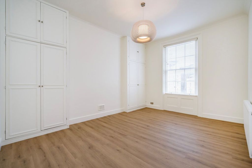 Property photo 3 of 4