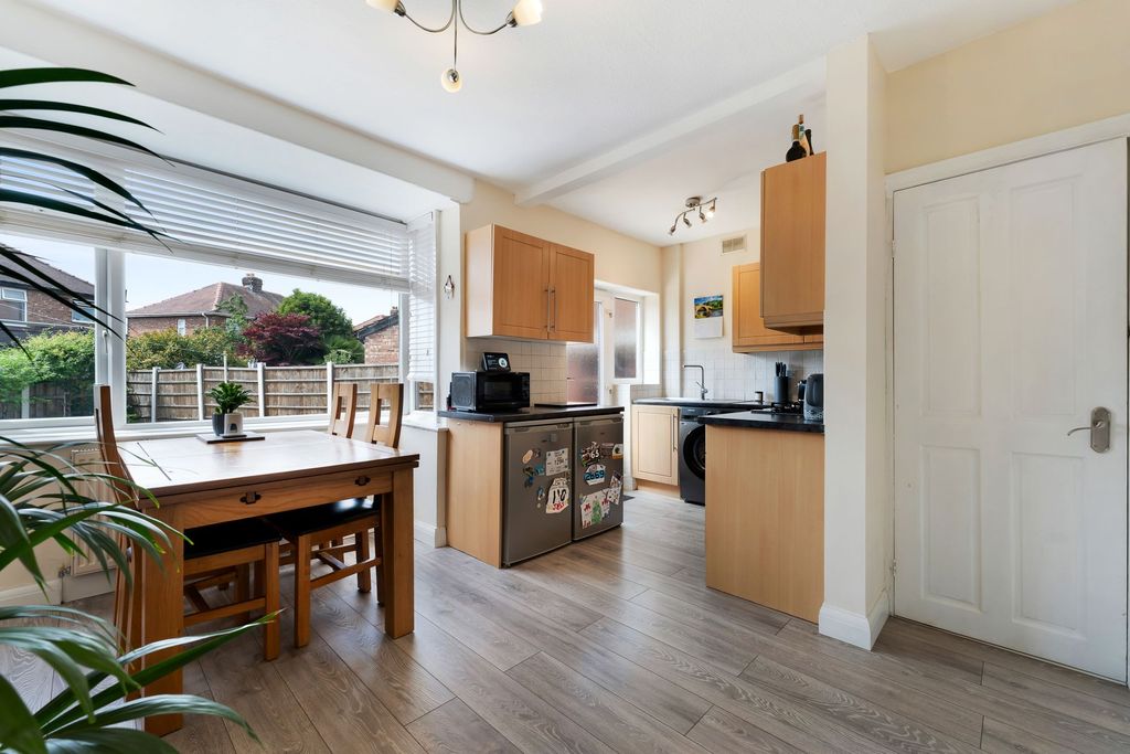 Property photo 3 of 20 Kitchen Diner