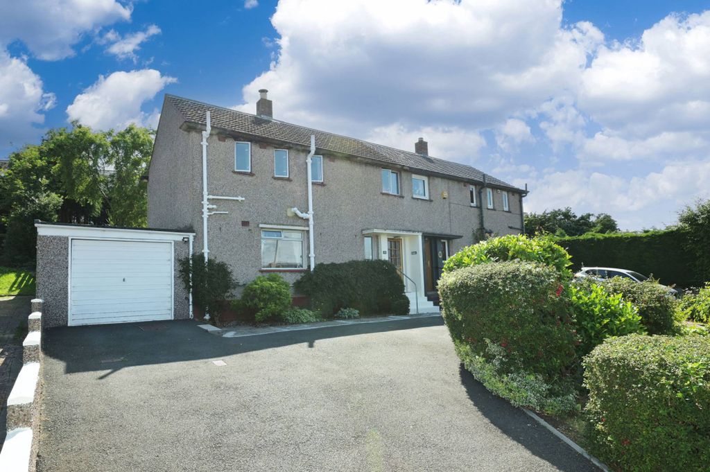 Property photo 1 of 27